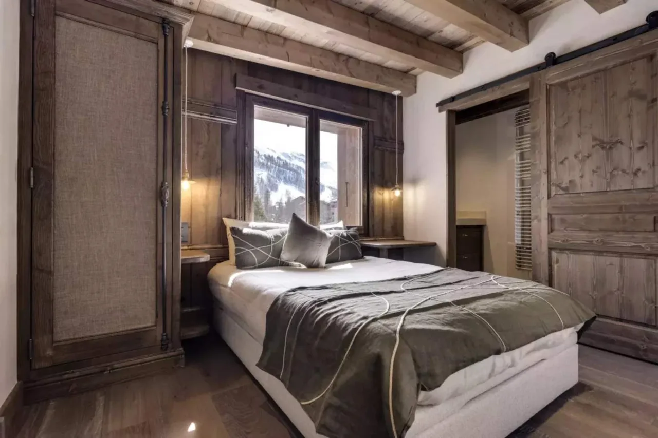 Luxury Alpine Apartment with Panoramic Views photo 3