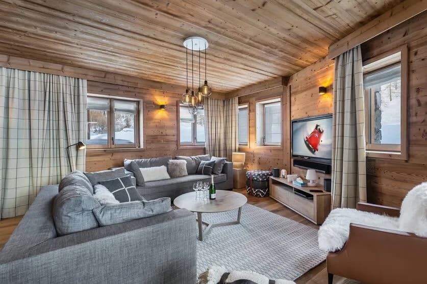 Authentic Alpine Apartment with Modern Touch