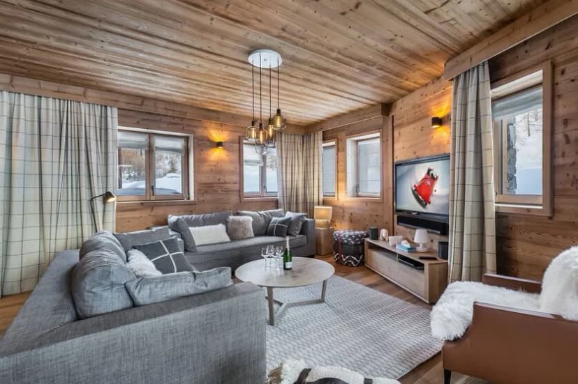Authentic Alpine Apartment with Modern Touch