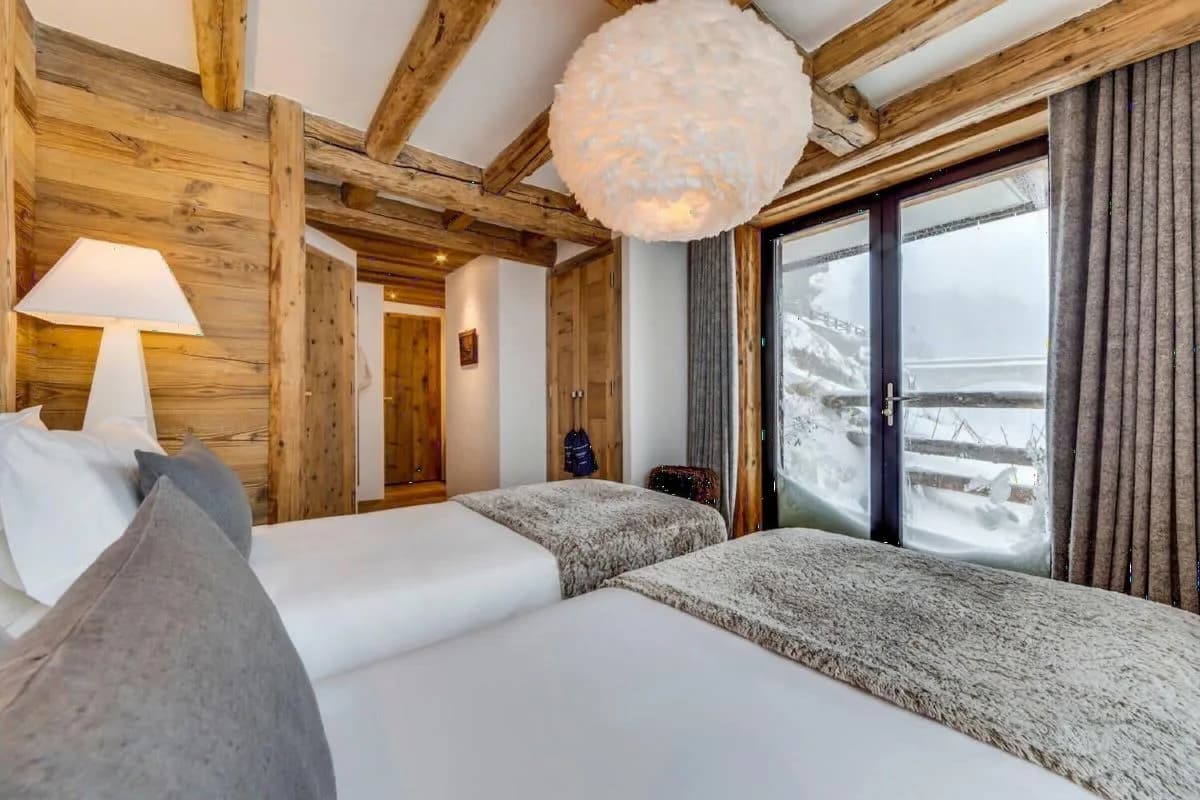 Panoramic Alpine Chalet with Private Spa photo 5