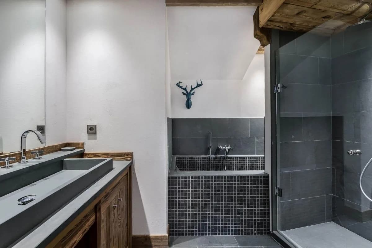Alpine Apartment With Traditional Mountain photo 5