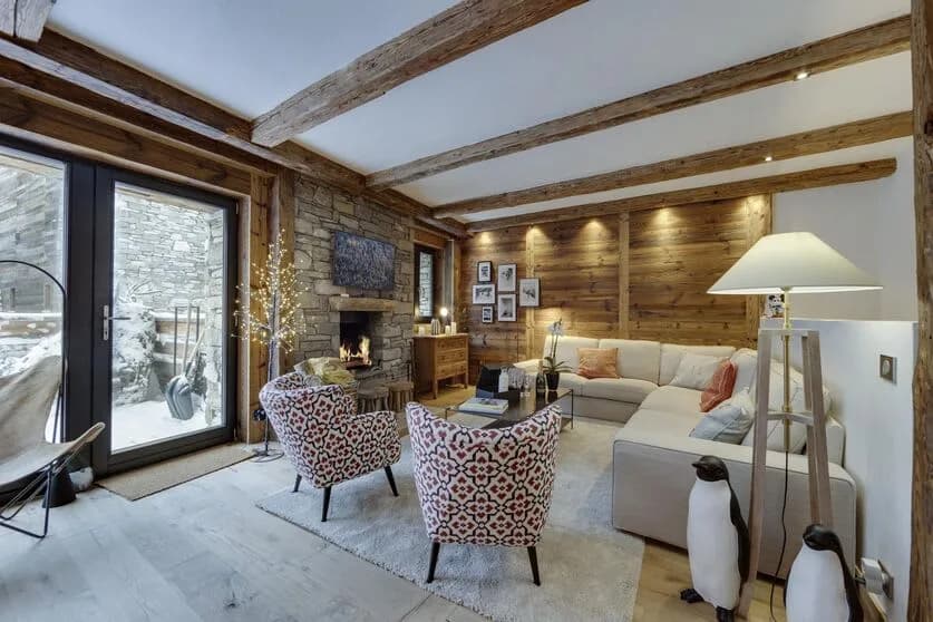 Warm Alpine Living Near Ski Slopes photo 2