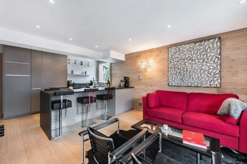 Central Val d’Isère Apartment With Fireplace