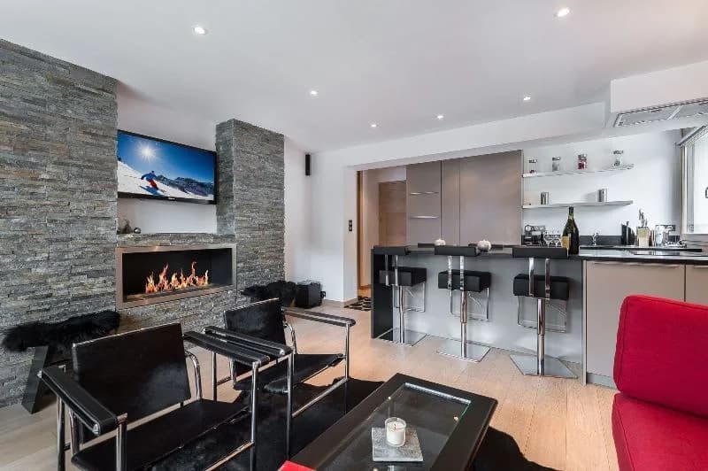 Central Val d’Isère Apartment With Fireplace photo 2
