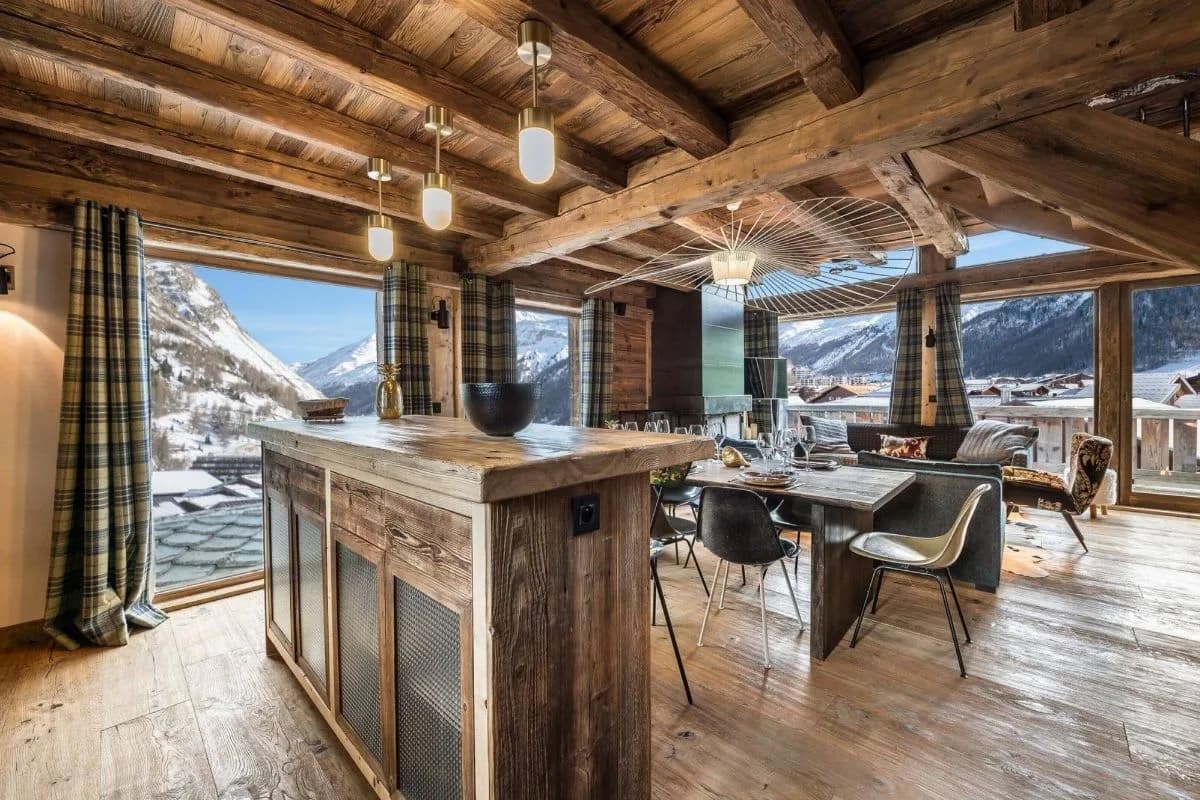 Spacious Alpine Chalet Near Val d’Isère Center photo 4