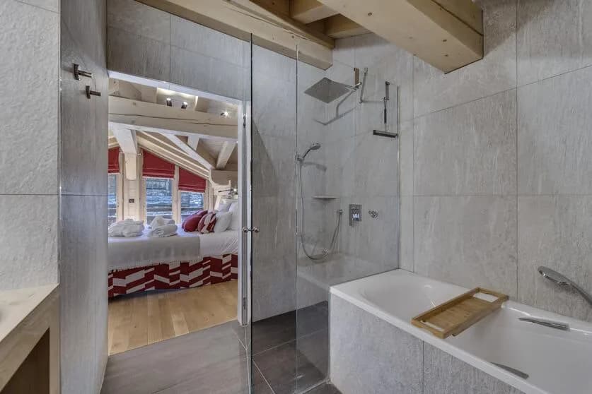 Ski In Out Chalet With Sauna photo 5