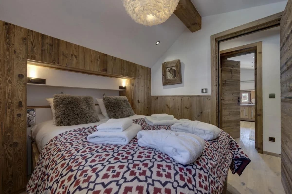 Alpine Ski-In Chalet With Pool photo 3