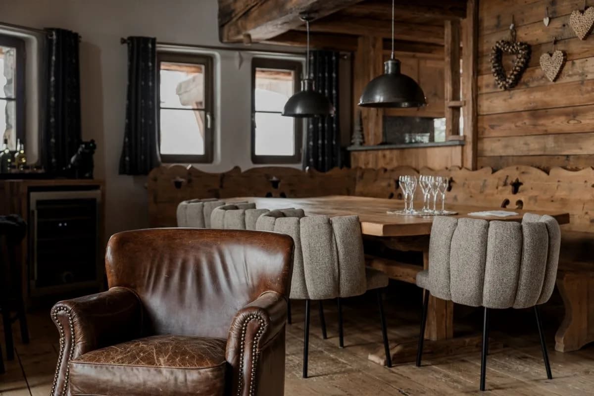 Mountain Chalet With Bar And Fireplace photo 5