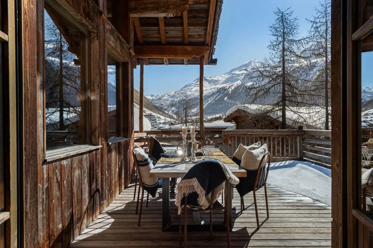 Private Chalet With Pool And Views