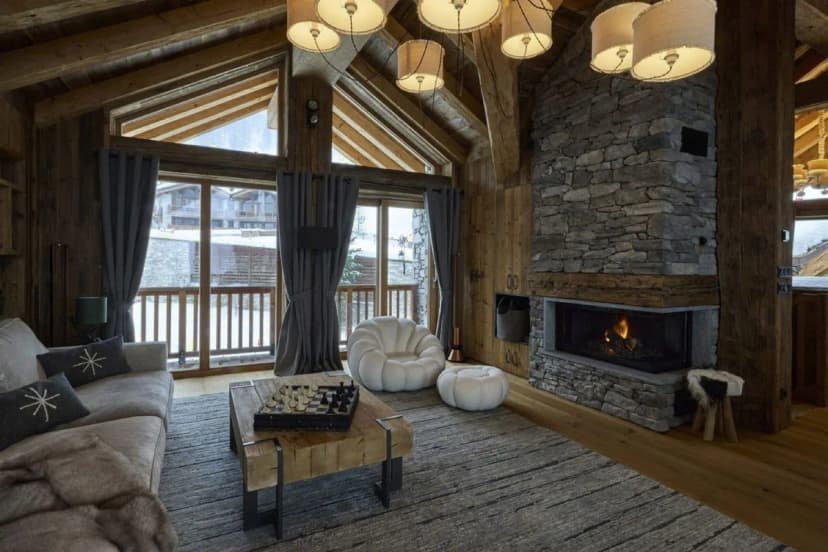 Luxury Ski Chalet With Jacuzzi And Pool