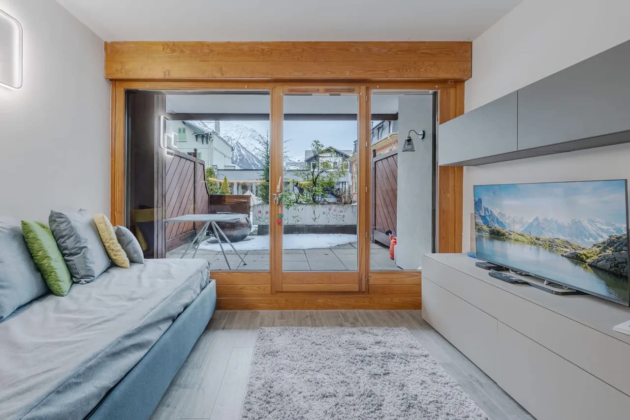 Modern Chamonix Apartment With Mountain Views photo 3