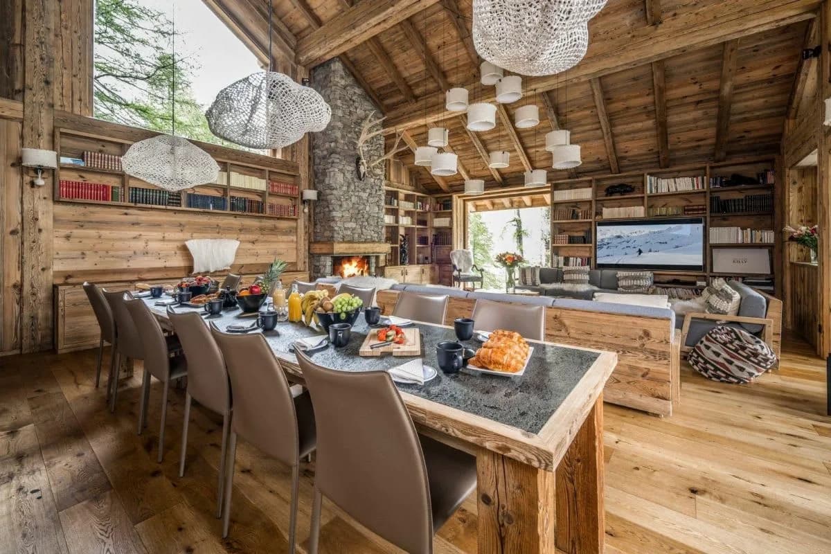 Peaceful Alpine Chalet With Outdoor Jacuzzi photo 4