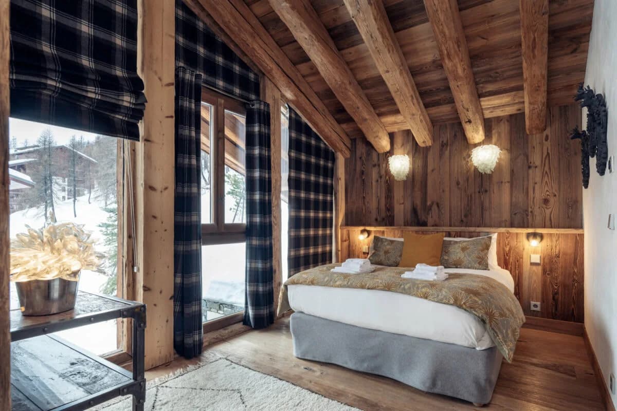 Luxury Chalet With Pool And Spa photo 2