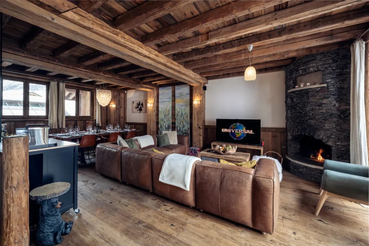 Luxury Chalet With Pool And Spa photo 4