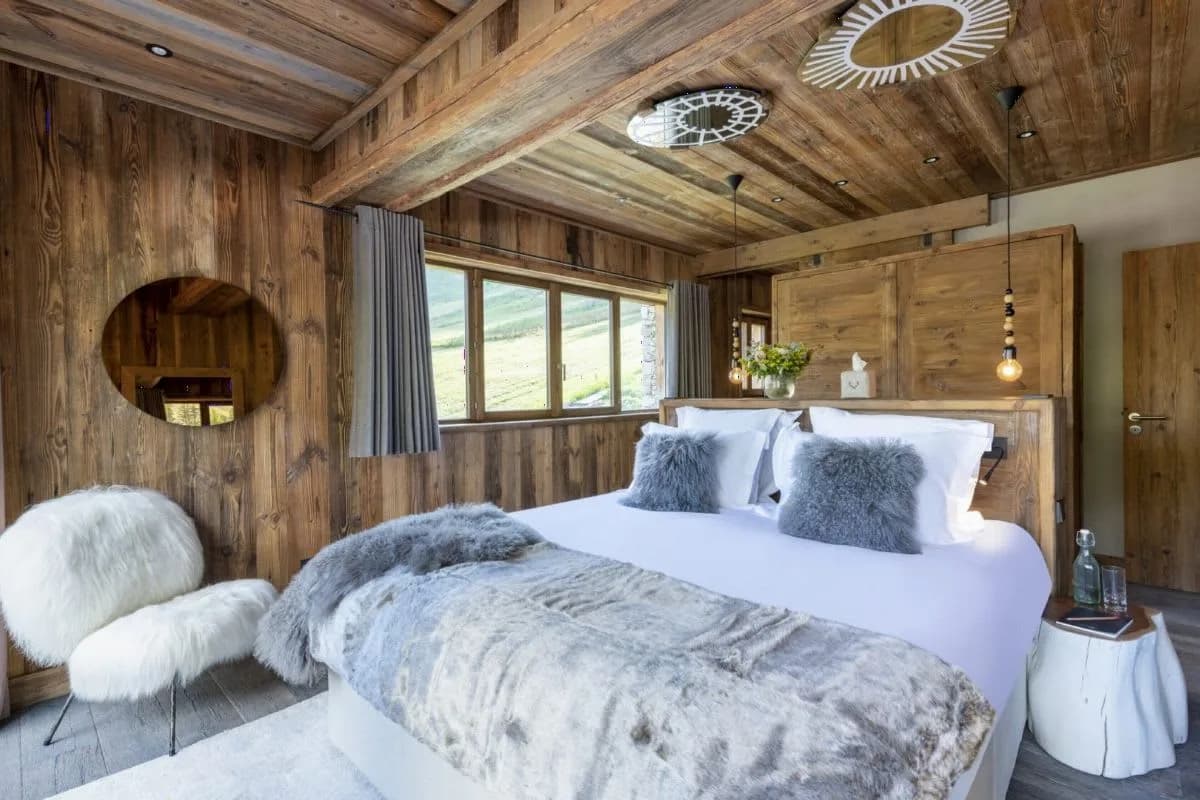 Slopeside Chalet With Outdoor Jacuzzi And Spa photo 3