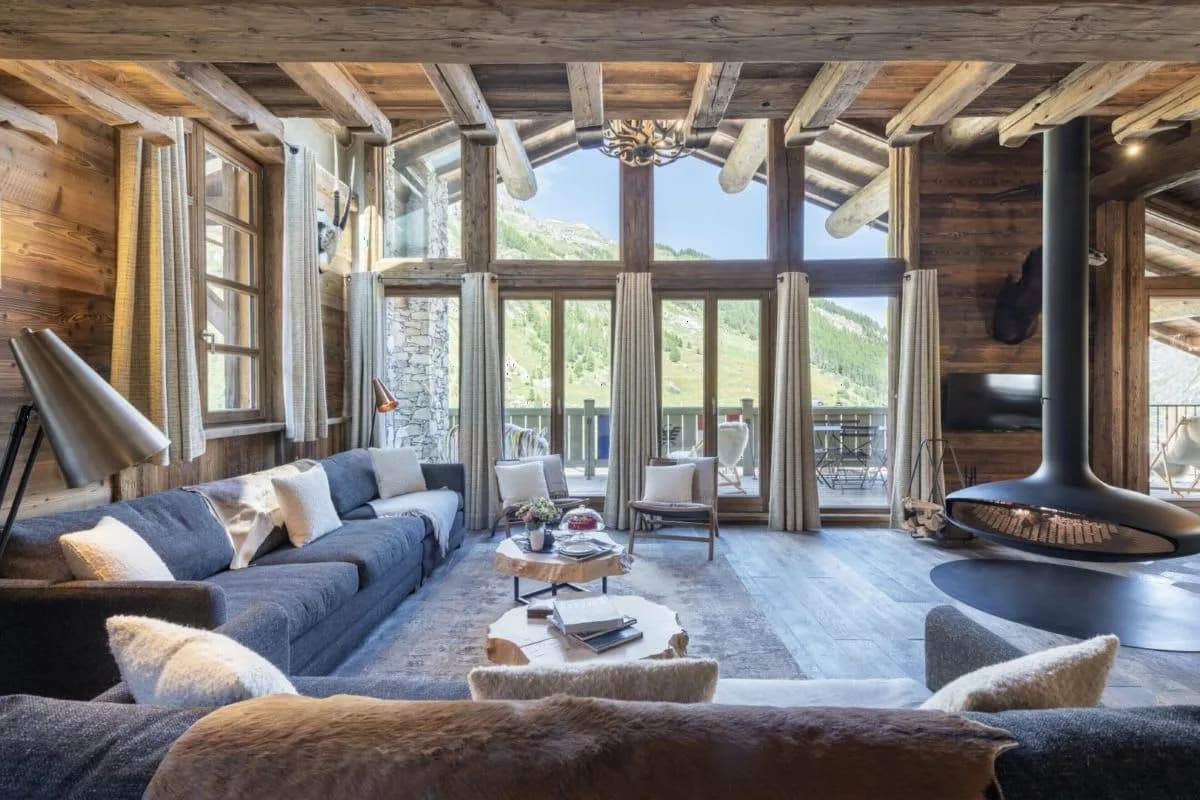 Slopeside Chalet With Outdoor Jacuzzi And Spa photo 4