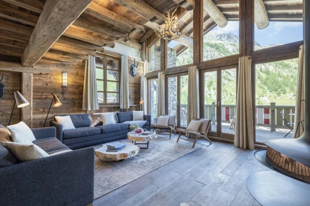 Slopeside Chalet With Outdoor Jacuzzi And Spa photo 5