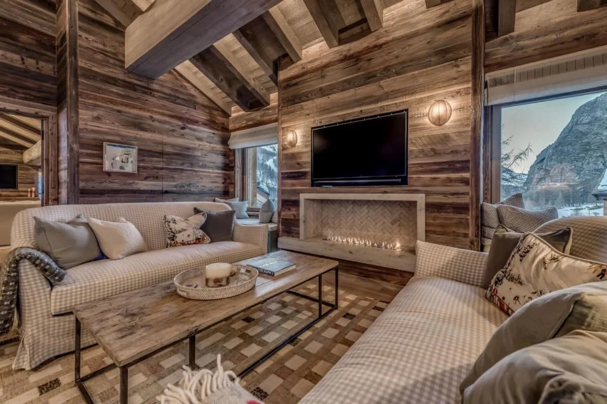 Alpine Chalet With Fireplace And Pool photo 3