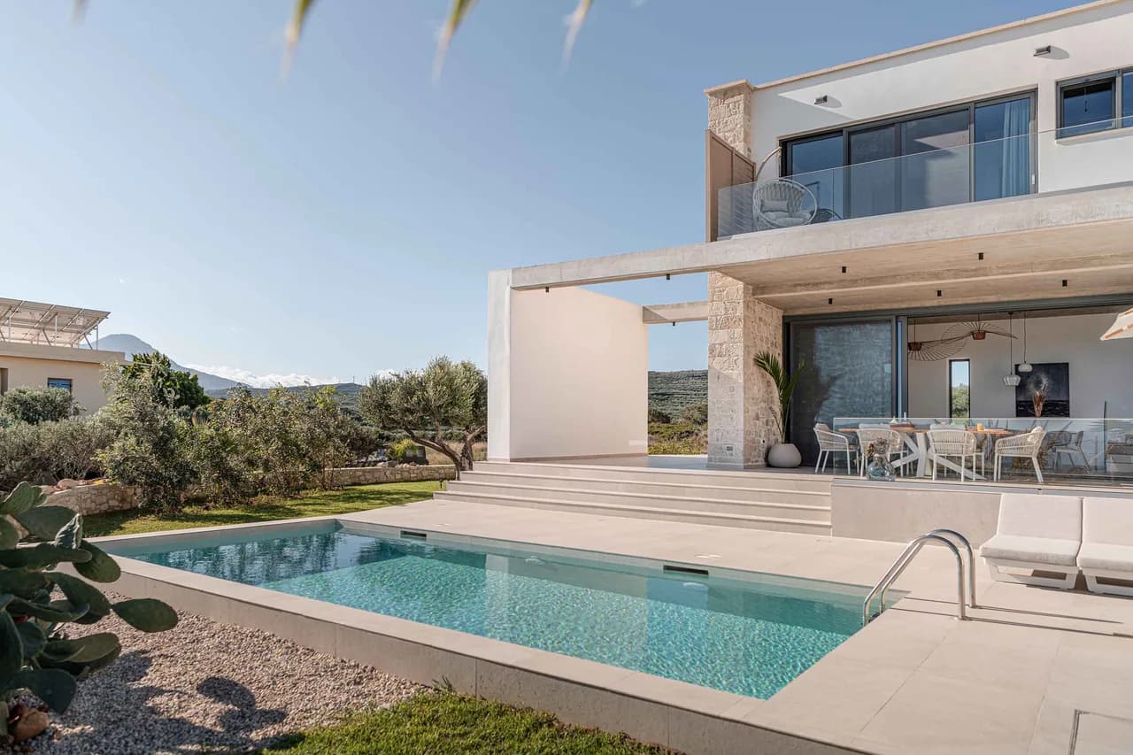 Coastal Escape With Pool And Sea Views