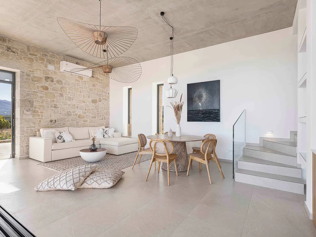 Coastal Escape With Pool And Sea Views photo 2