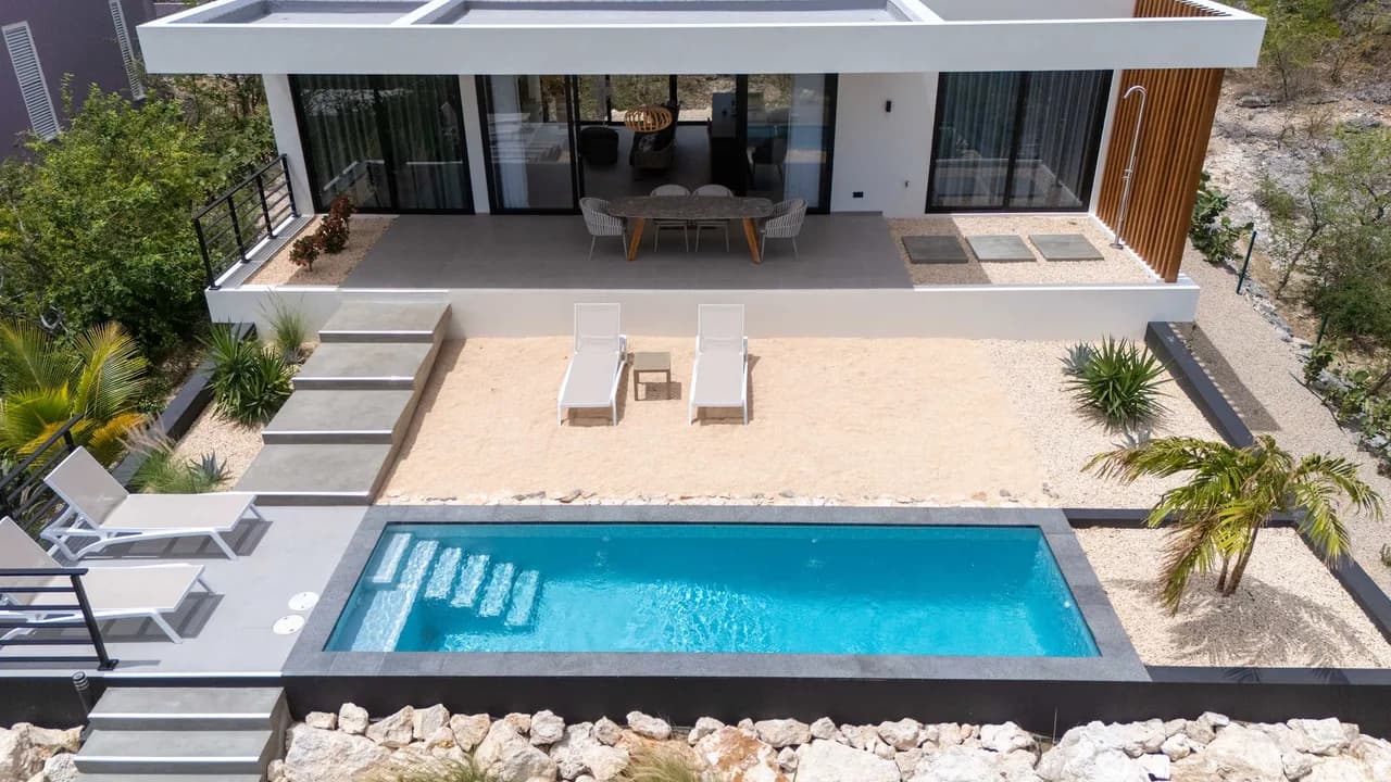 Coastal View Villa in Coral Estate photo 3