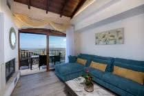 Countryside Villa Offering Space And Privacy photo 5