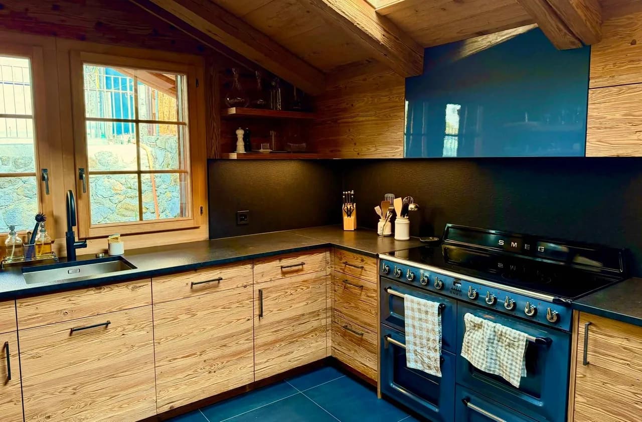 Saanen Alpine Penthouse Retreat photo 4