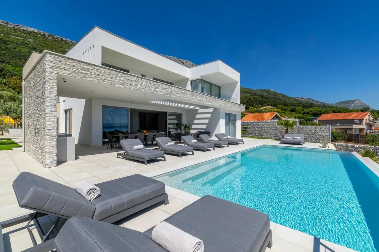 Sea View Luxury Home Near Split