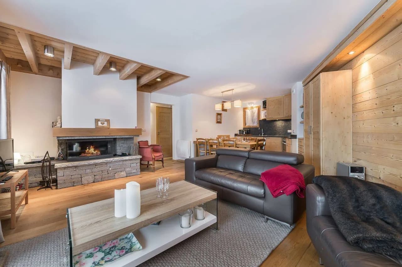Savoyard Style Apartment Near Slopes photo 2