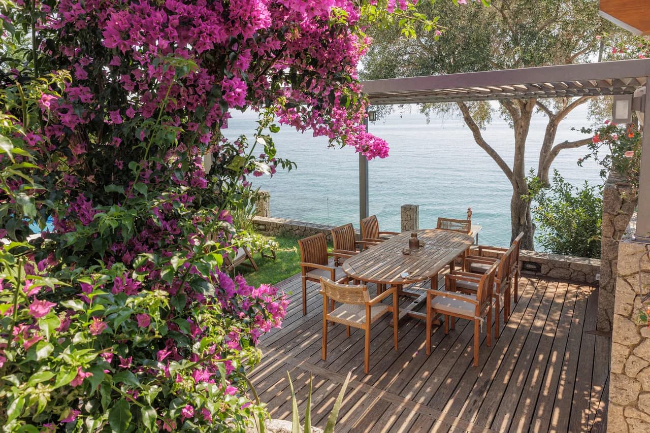 Villa Alia, Modern Comfort Direct Beach Access photo 4
