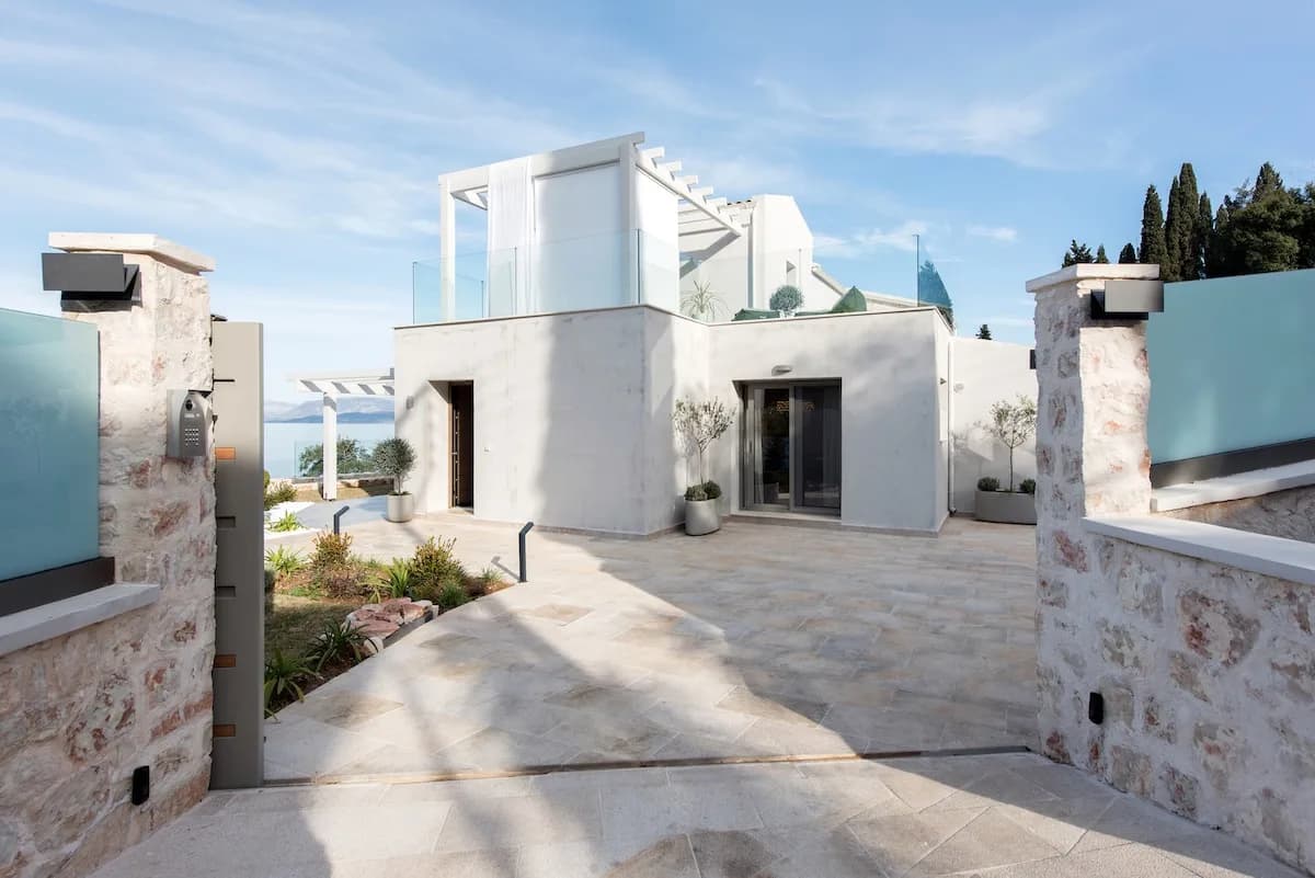 Villa Melia – Exclusive Beachfront Escape photo 4