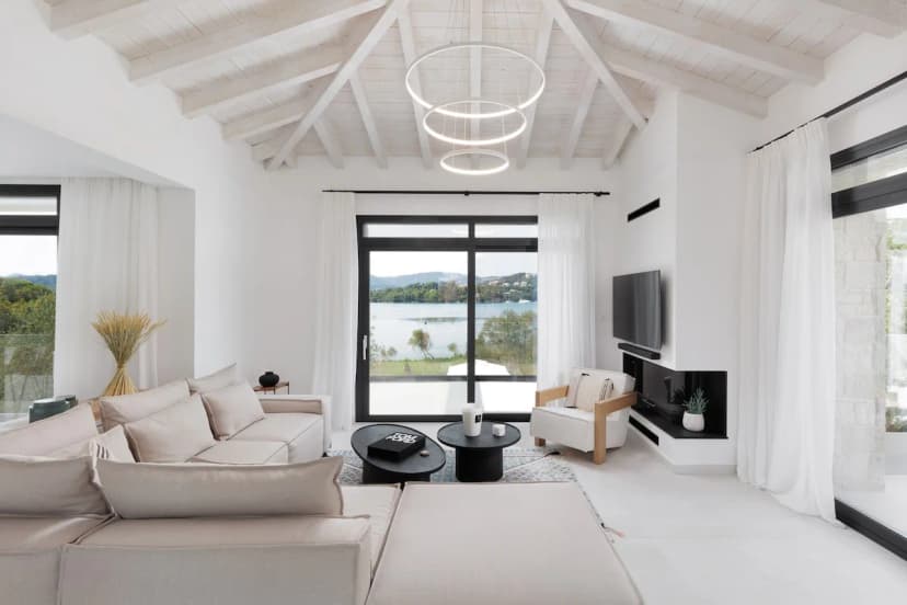 Tritonis Villa | Exclusive Seaside Retreat