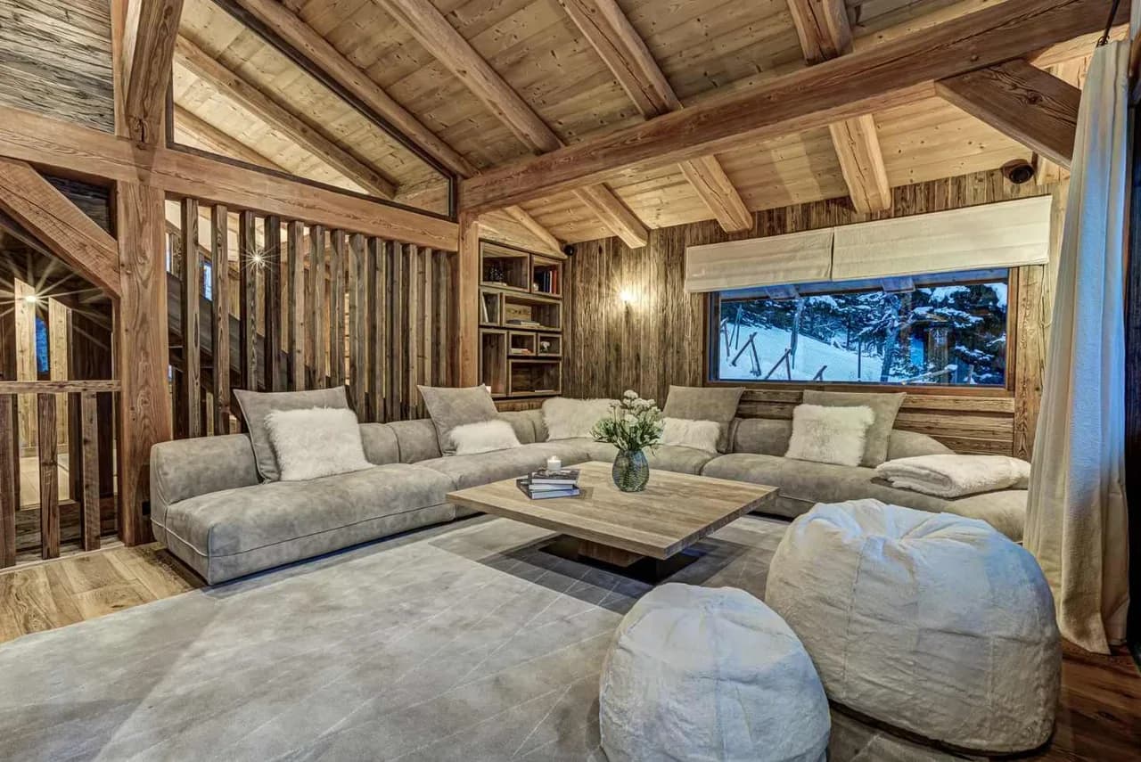 Modern Alpine Chalet With Hot Tub