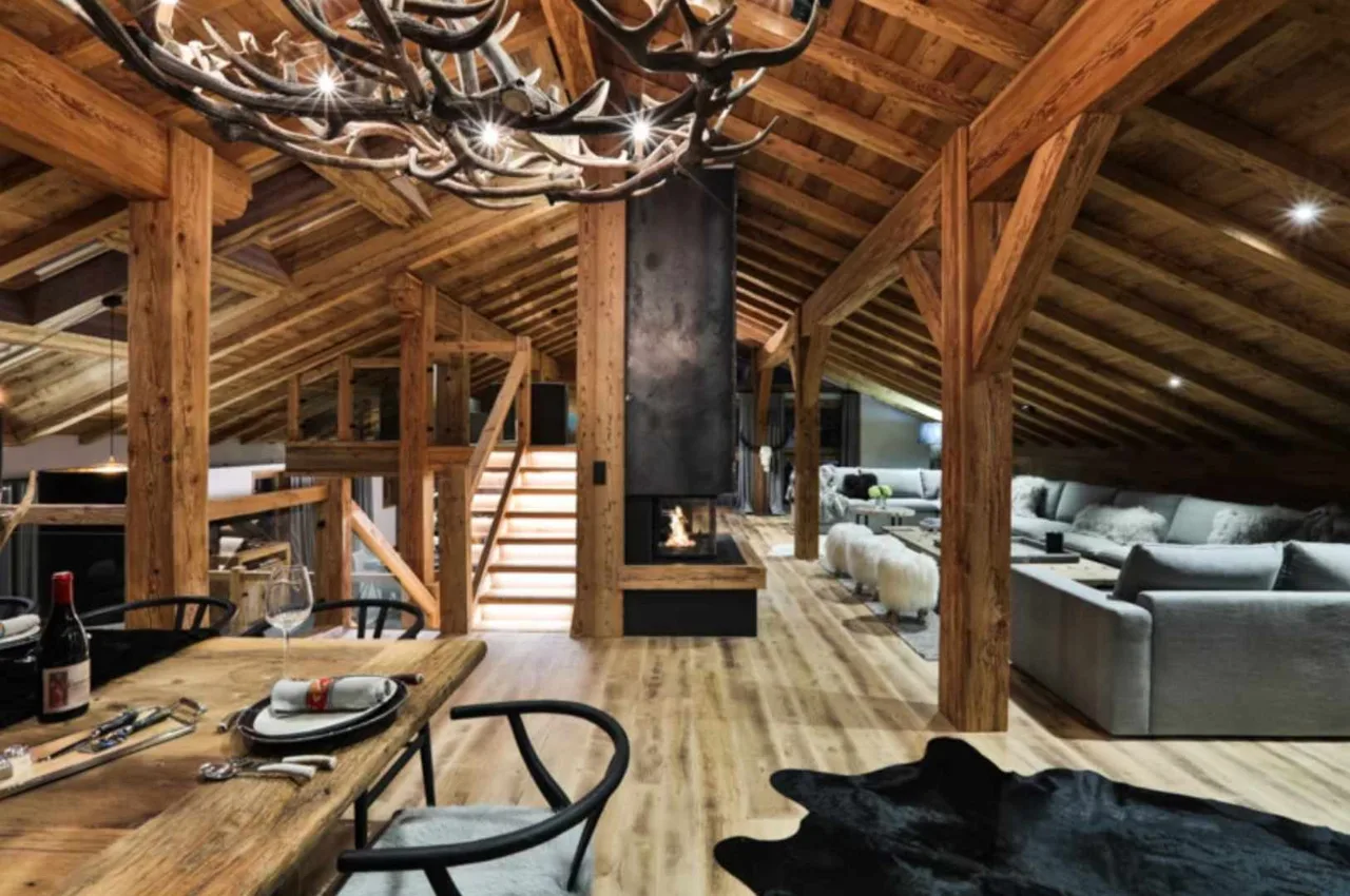 Grand Alpine Chalet With Mont Blanc Views photo 2