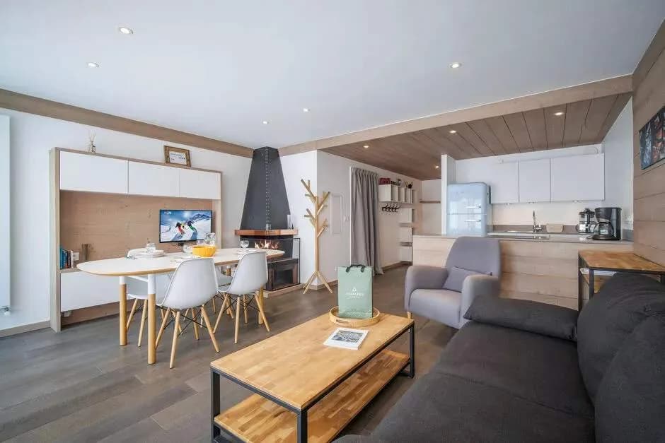 Bright Ski Apartment in Courchevel 1300 photo 4