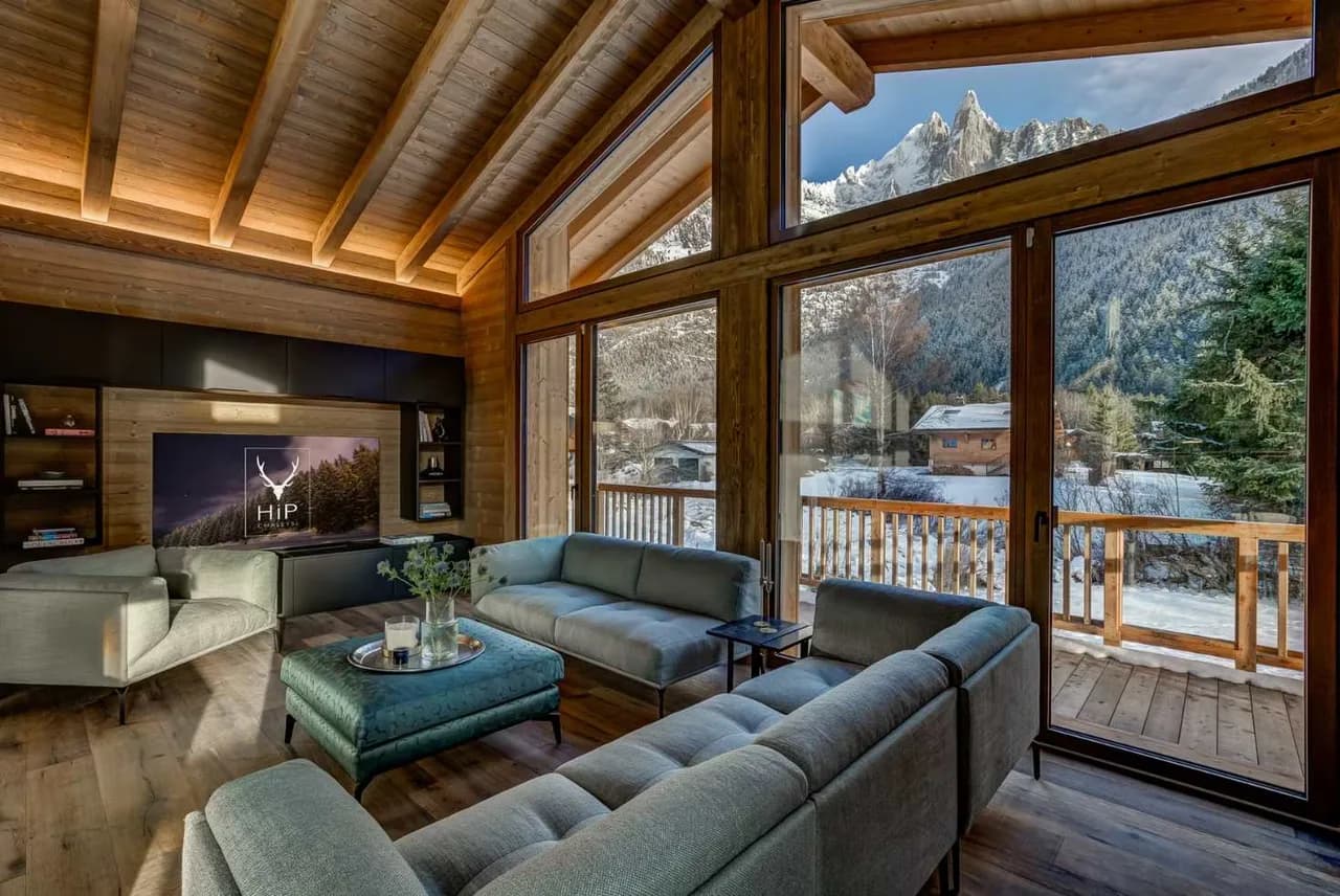 Contemporary Chalet With Dual Mountain Panorama photo 3