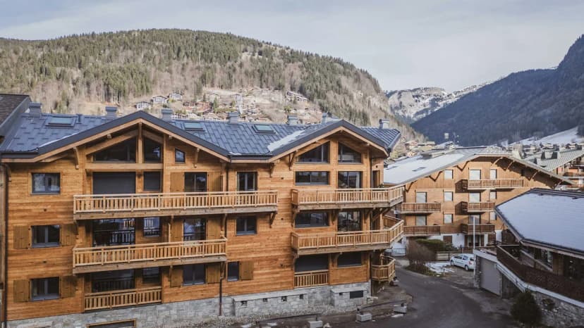 Modern Cozy Apartment With Mountain Views
