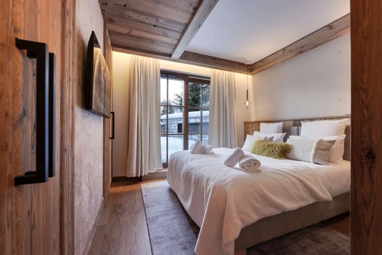 Elegant Alpine Apartment Near Ski Slopes photo 2