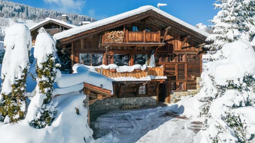 Scenic Mont Blanc View Chalet Retreat