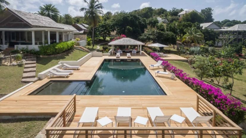 Luxury Bayfront Estate With Private Pool