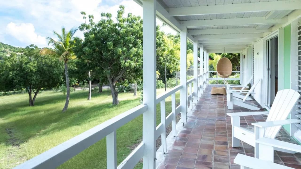 Luxury Bayfront Estate With Private Pool photo 4