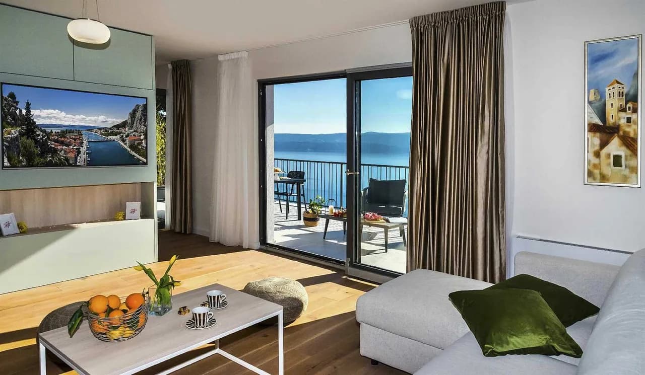 Serene Luxury Retreat Overlooking Omiš photo 2