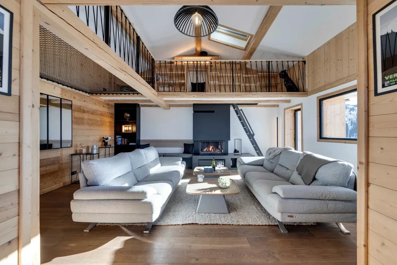 Alpine Chalet With Panoramic Mountain Views
