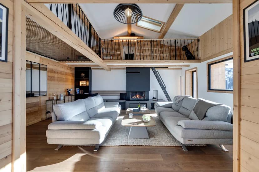 Alpine Chalet With Panoramic Mountain Views