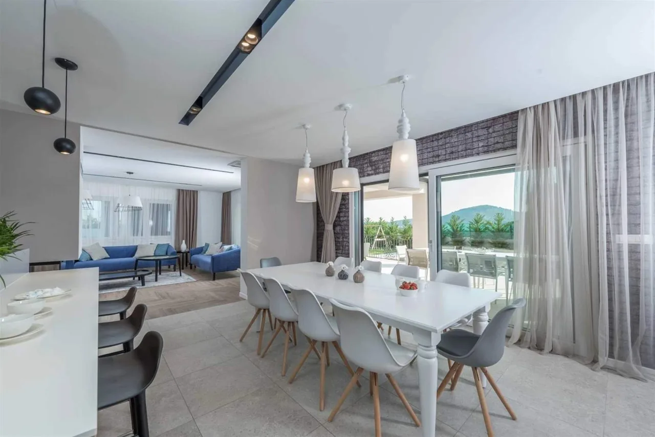 Modern Villa with Pool and Sauna photo 4
