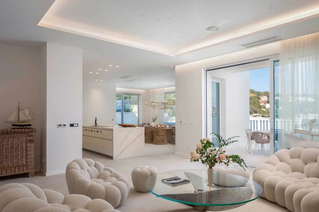 Luxury Seaview Villa with Heated Pool photo 2