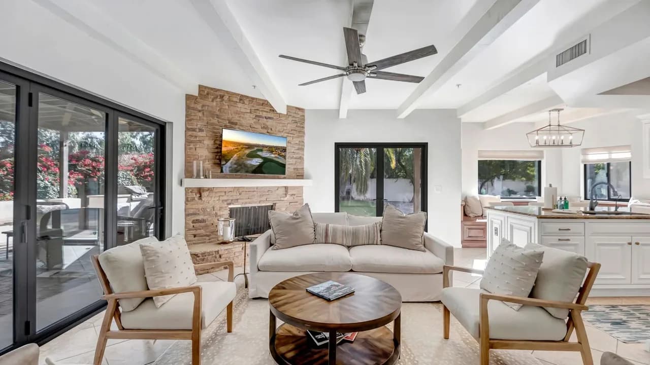 Elegant Scottsdale Home With Private Pool photo 2