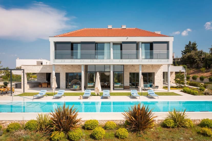 Elegant Escape With Infinity Pool Views