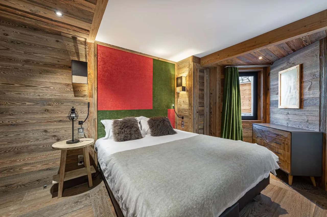 Warm Wooded Apartment with Mountain Outlook photo 3