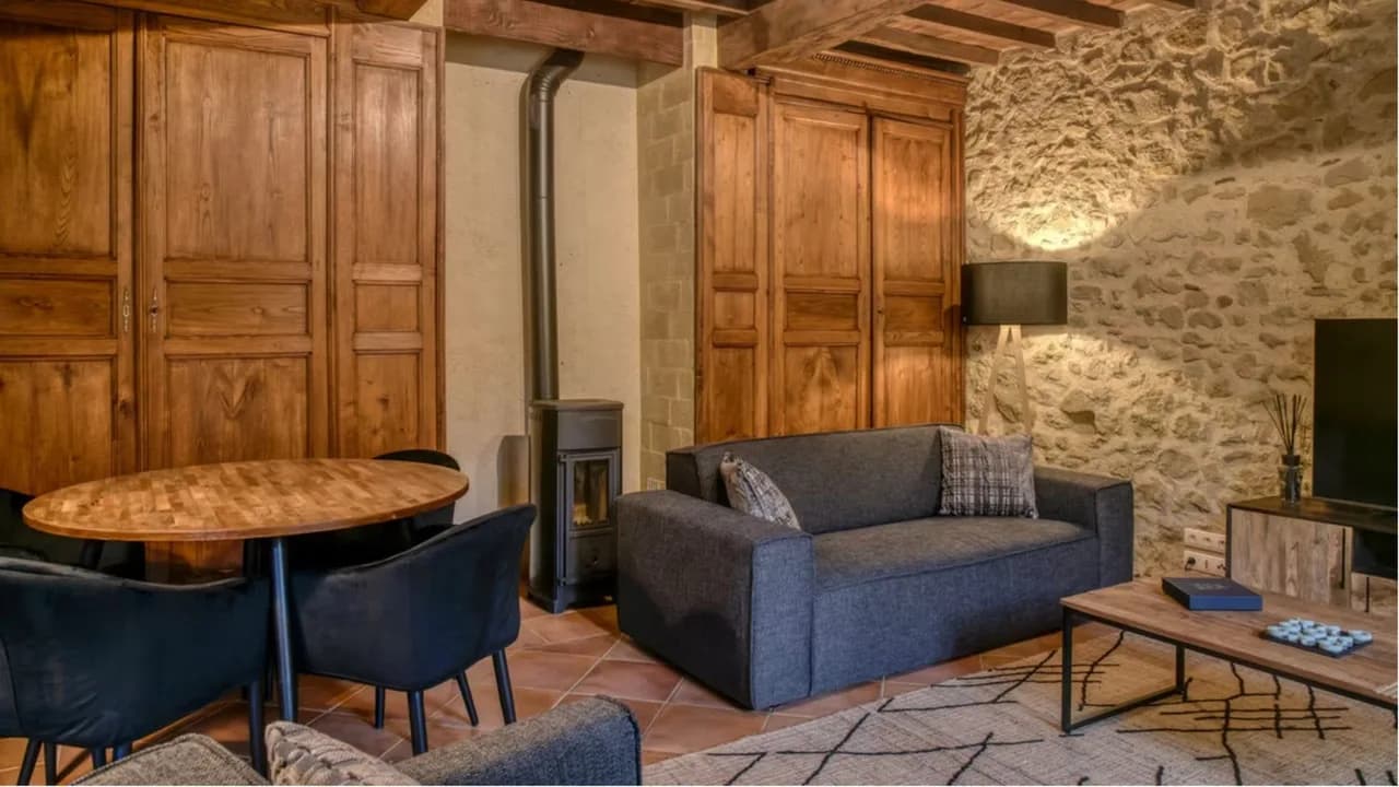 Spacious Gers Villa Surrounded by Vineyards photo 2